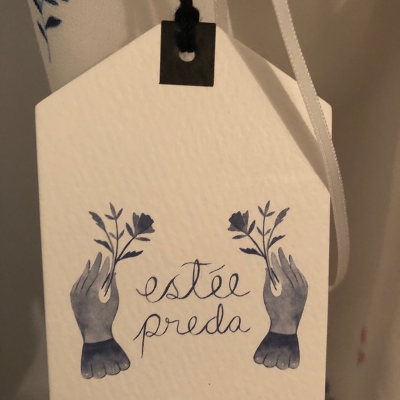 Beautiful Top - Picture 4 of 6